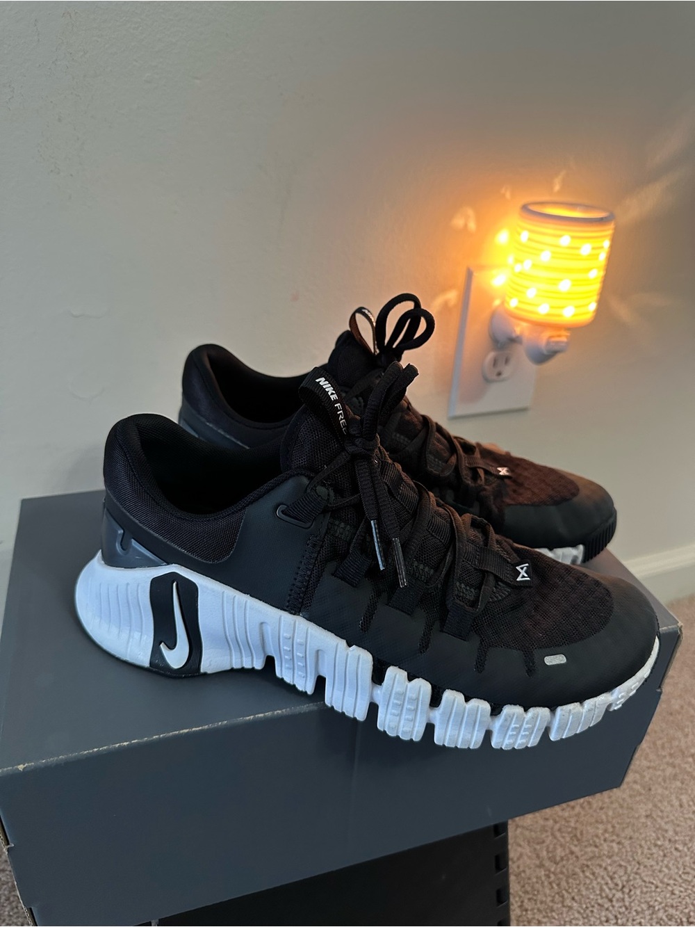 Nike Free Metcon 5, Women’s Flex-Style Training Sneakers. Size 8.5